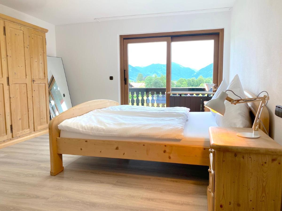 Grosszuegige Ferienwohnung Am Tegernsee Mit Suedbalkon Und Wallbergblick باد ويسي المظهر الخارجي الصورة